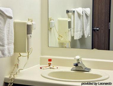 Super 8 By Wyndham Sturgeon Bay Hotel Kamer foto