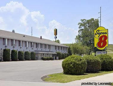 Super 8 By Wyndham Sturgeon Bay Hotel Buitenkant foto